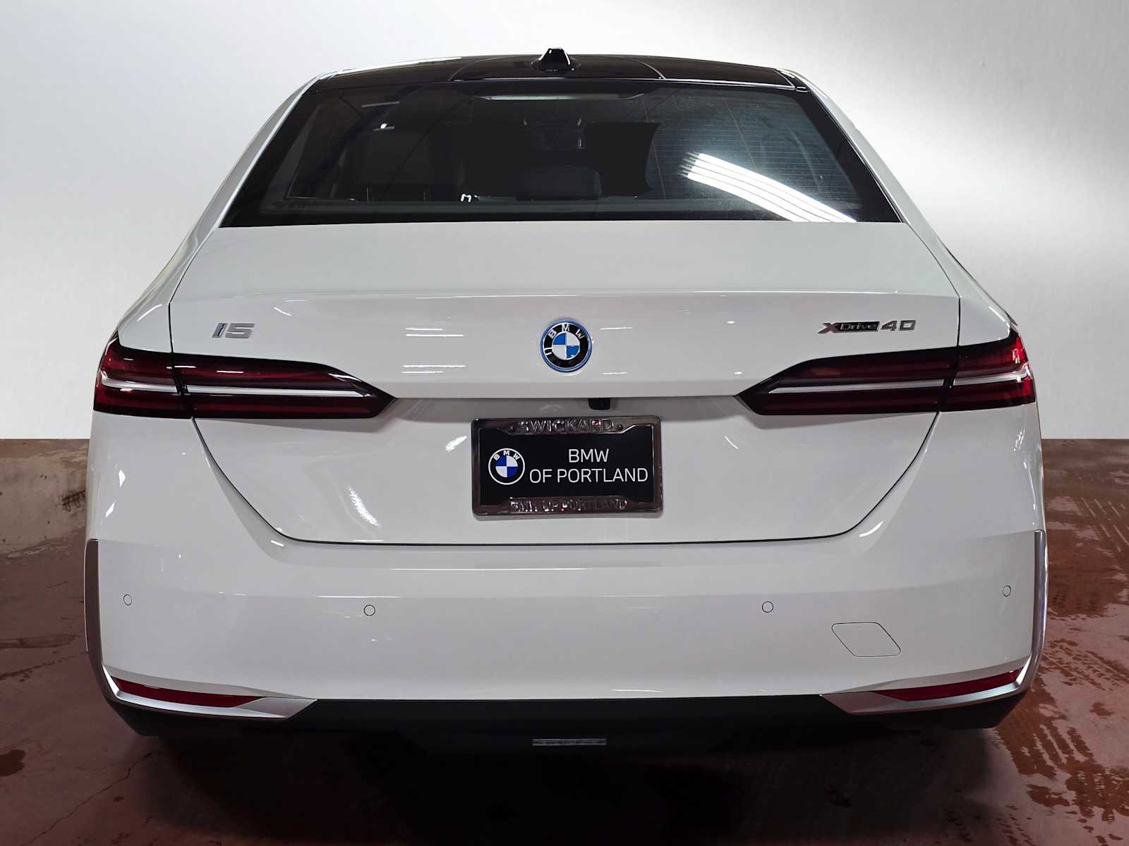 Used 2026 BMW i5 eDrive40 AWD/4WD image 4