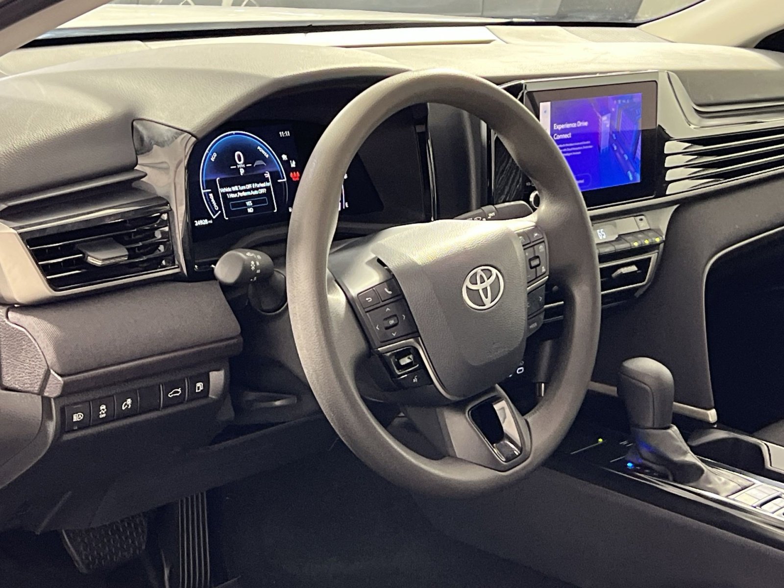 Used 2025 Toyota Camry LE image 16