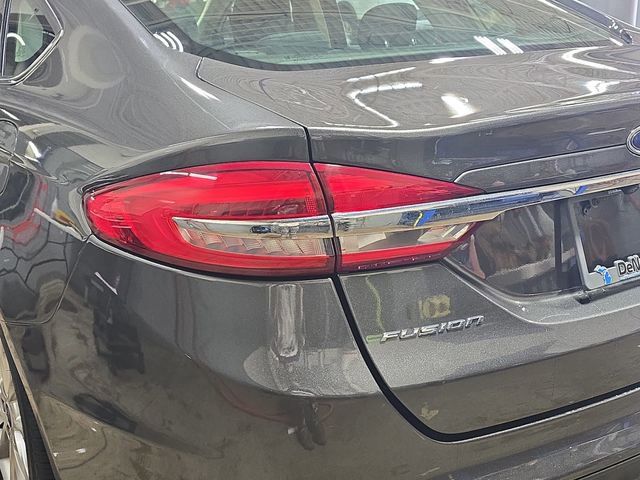 Used 2017 Ford Fusion SE image 34