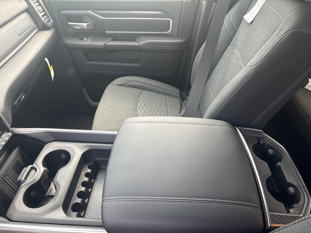 New 2027 RAM 3500 Big Horn AWD/4WD image 28