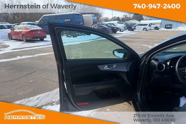 Used 2024 Kia Forte LXS image 13