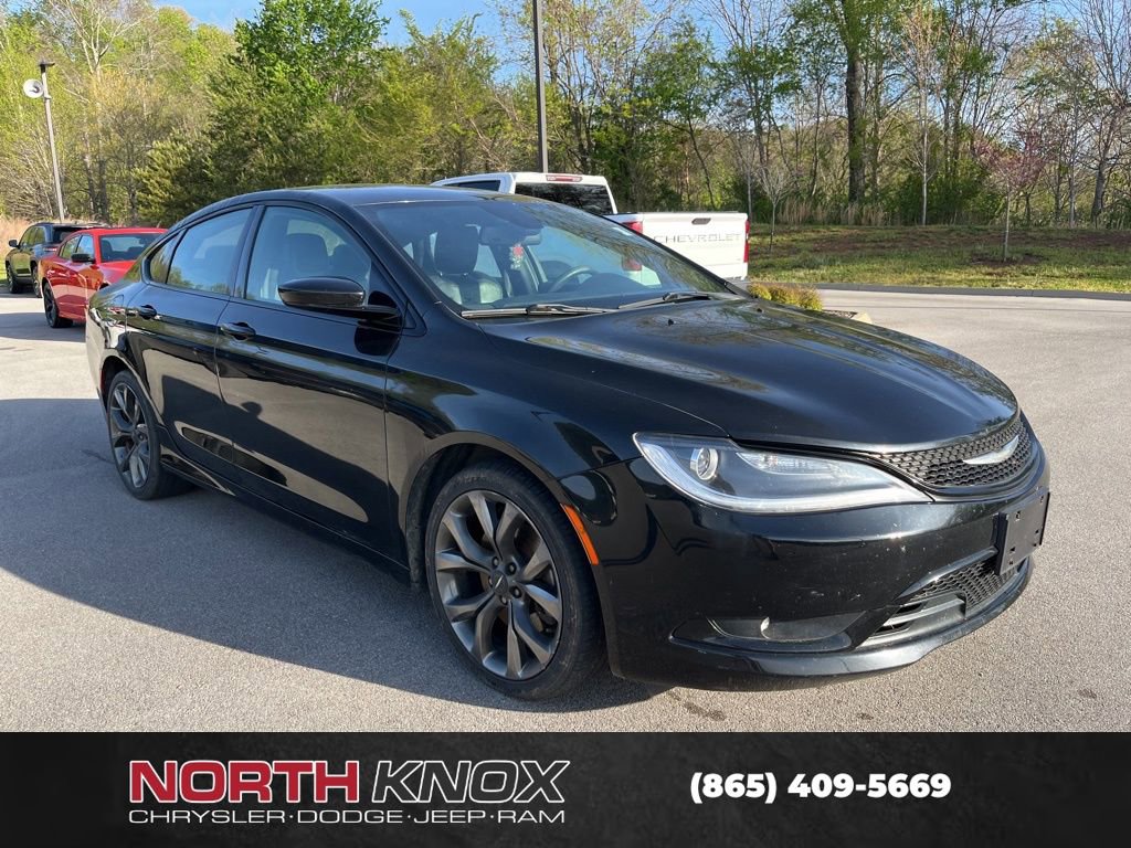 Used 2015 Chrysler 200 S w/ Navigation & Sound Group I image 2