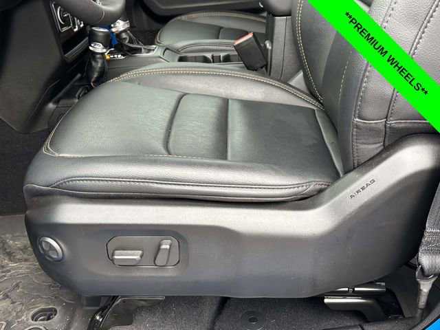 Used 2025 Jeep Gladiator High Tide image 8