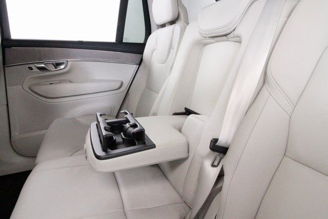 Used 2025 Volvo XC90 B6 Ultra w/ Protection Package image 27