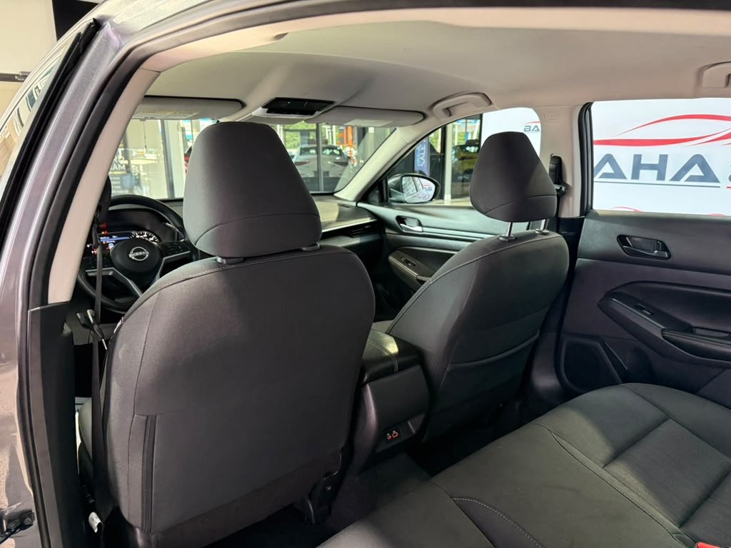 Used 2025 Nissan Altima 2.5 SV FWD image 36