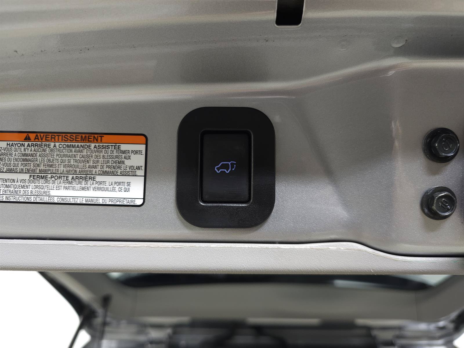 Used 2015 Toyota Sienna XLE w/ XLE Navigation Package AWD/4WD image 8