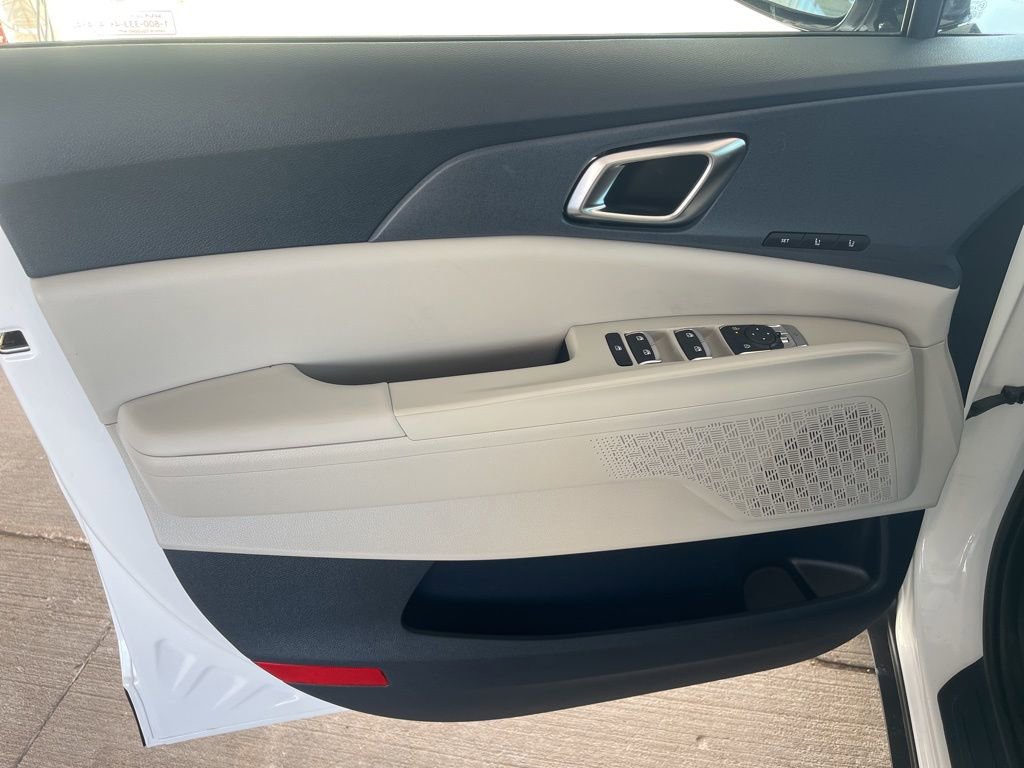 New 2026 Kia Carnival SX image 10