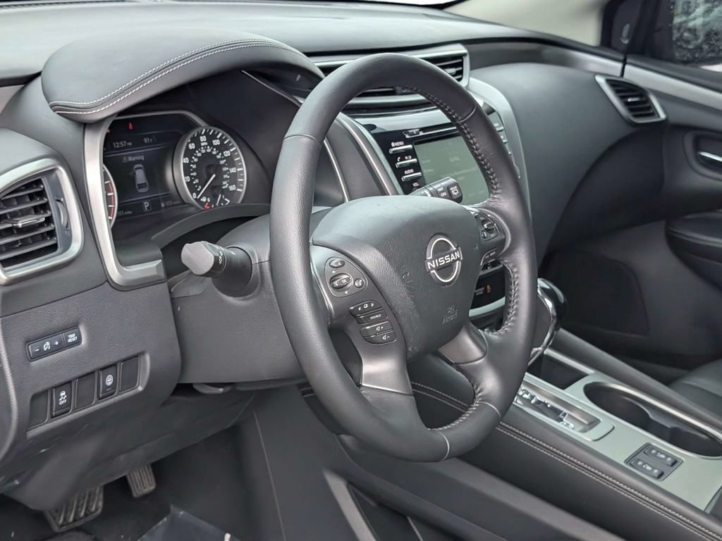 Used 2023 Nissan Murano SV FWD image 15