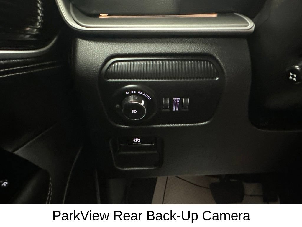 Used 2025 Jeep Wagoneer Series II AWD/4WD image 46