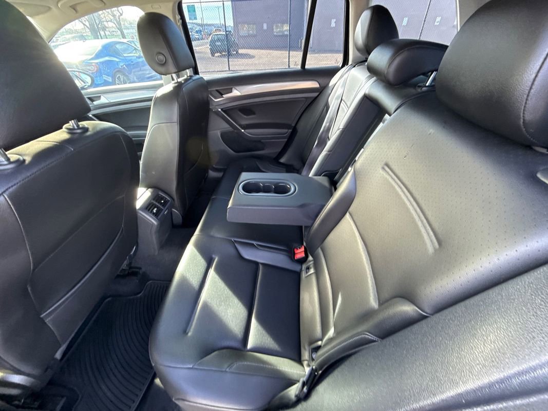 Used 2019 Volkswagen Golf Alltrack S image 15