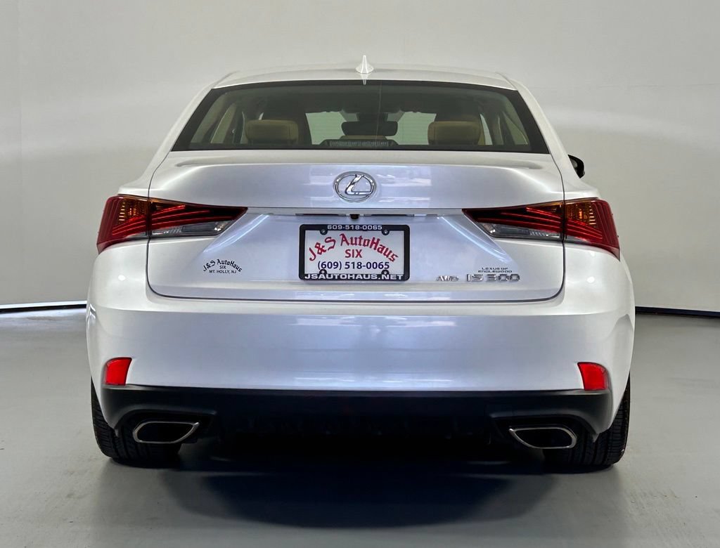 Used 2017 Lexus IS 300 AWD image 6
