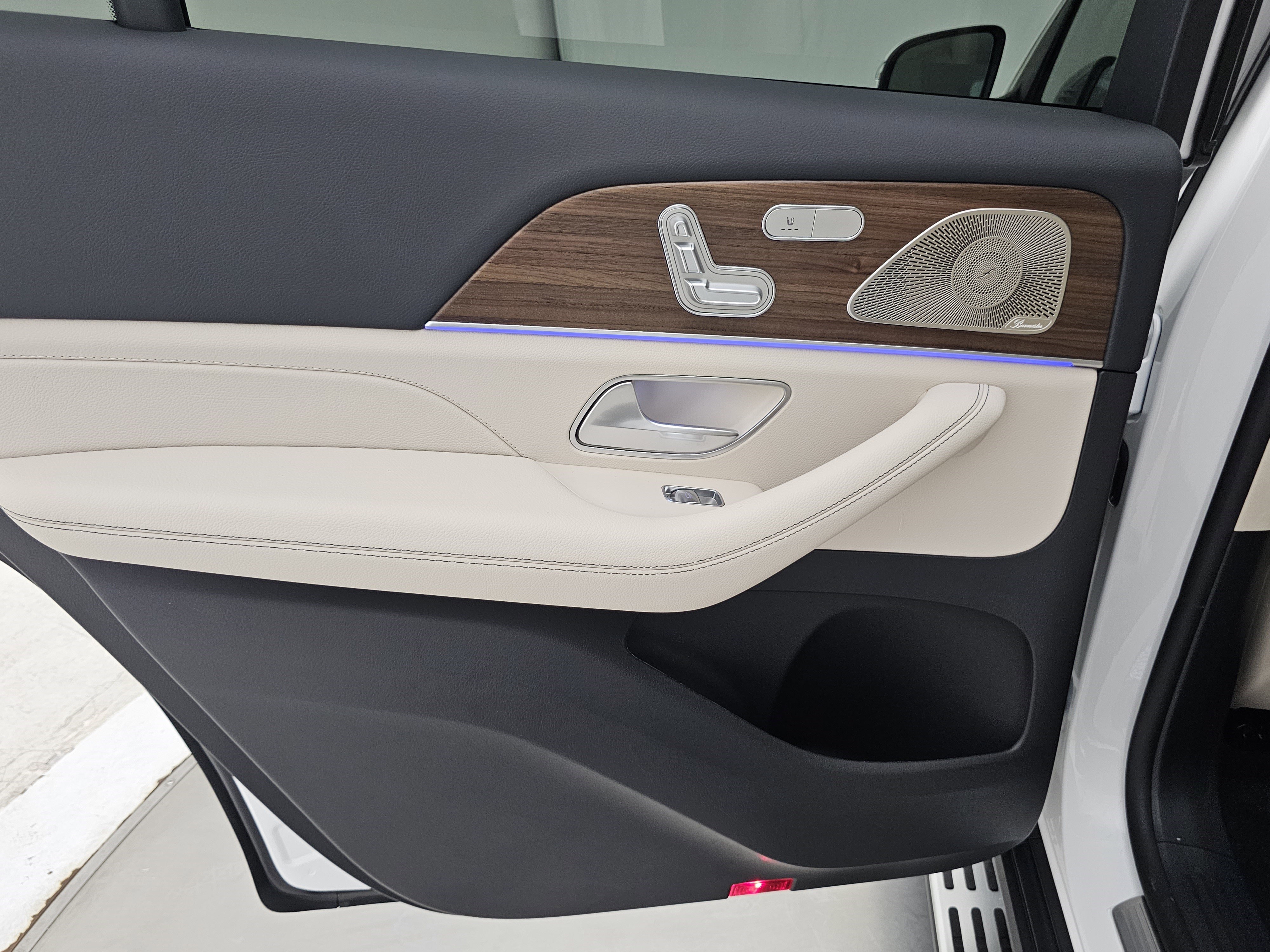 New 2026 Mercedes-Benz GLS 450 4MATIC image 19