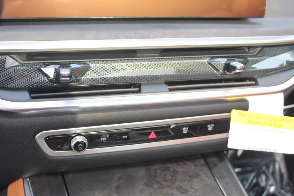 Used 2026 BMW X5 xDrive50e w/ Executive Package AWD/4WD image 14