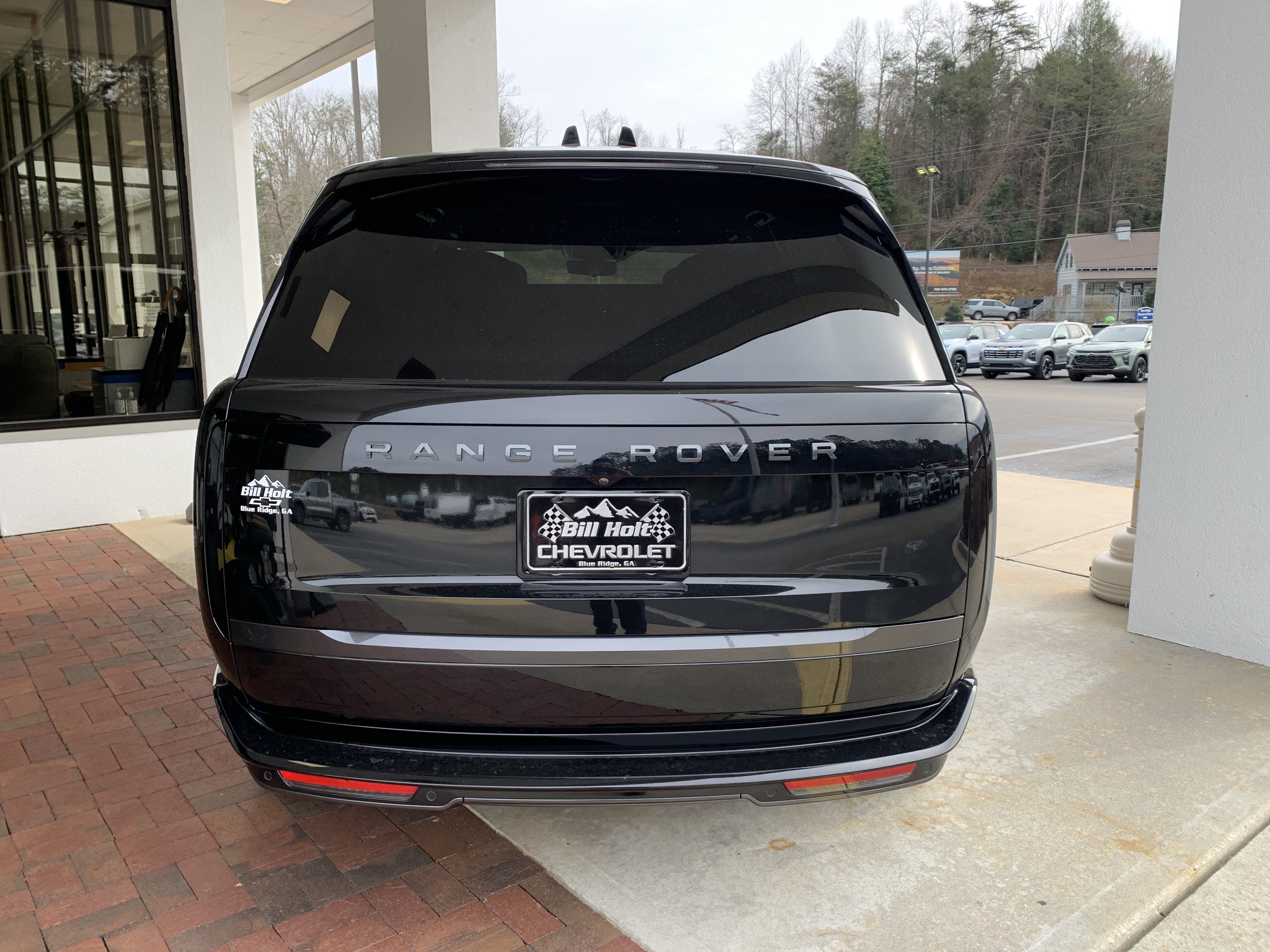 Used 2025 Land Rover Range Rover Autobiography image 4