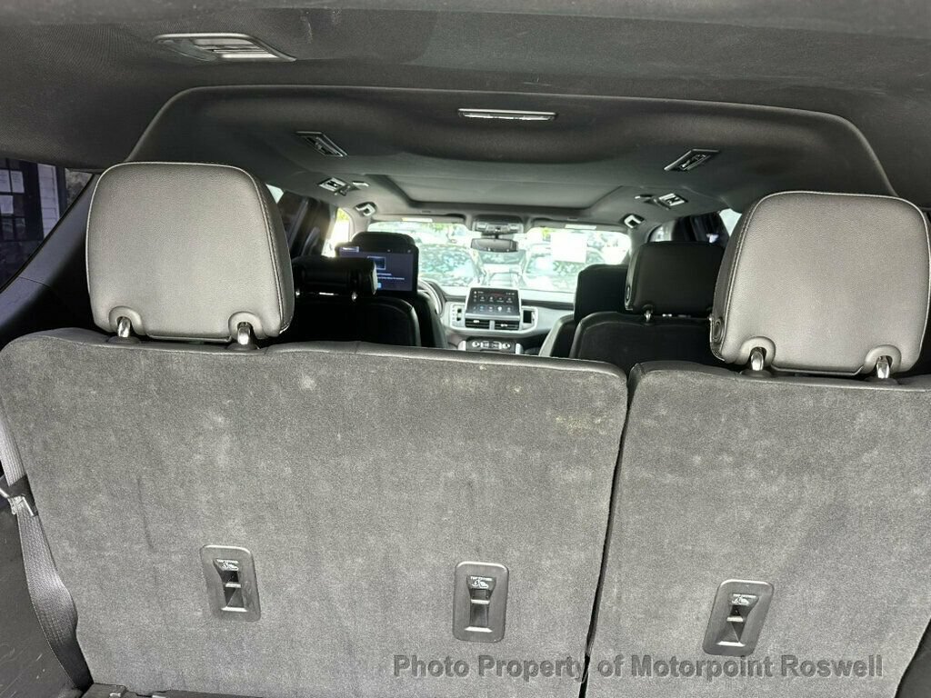 Used 2023 GMC Yukon XL SLT w/ SLT Premium Package RWD image 23