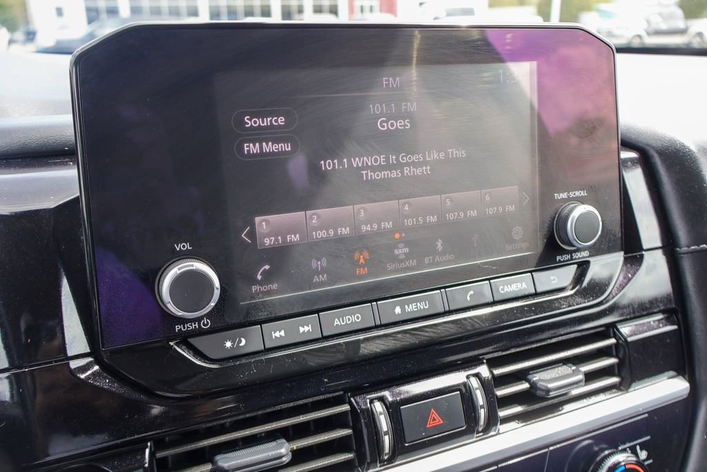 Used 2025 Nissan Pathfinder SV image 5