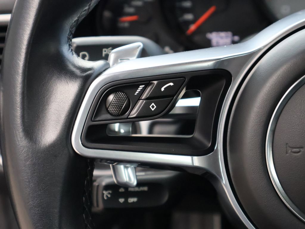 Used 2017 Porsche 911 Carrera 4S image 28