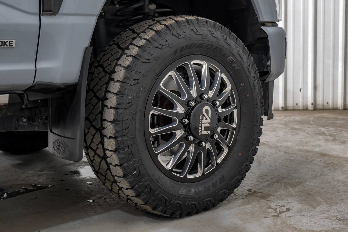Used 2025 Ford F350 Platinum AWD/4WD image 63