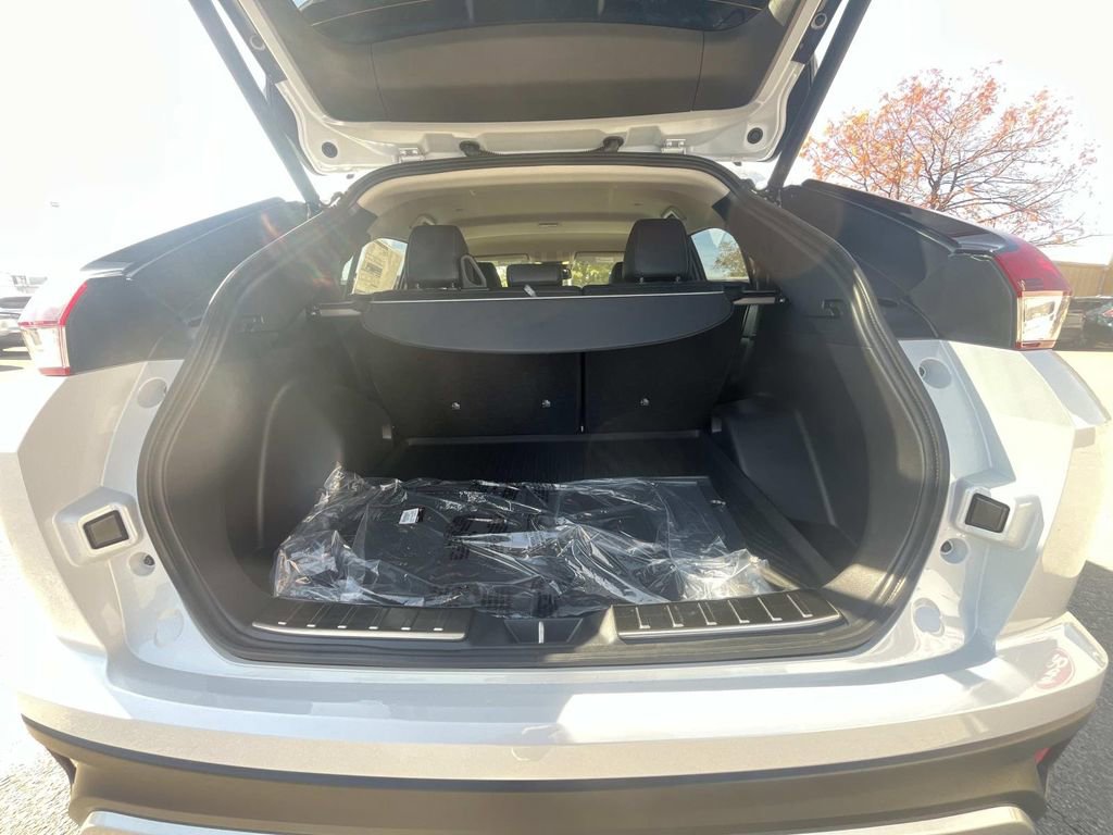 New 2026 Mitsubishi Eclipse Cross SE image 14