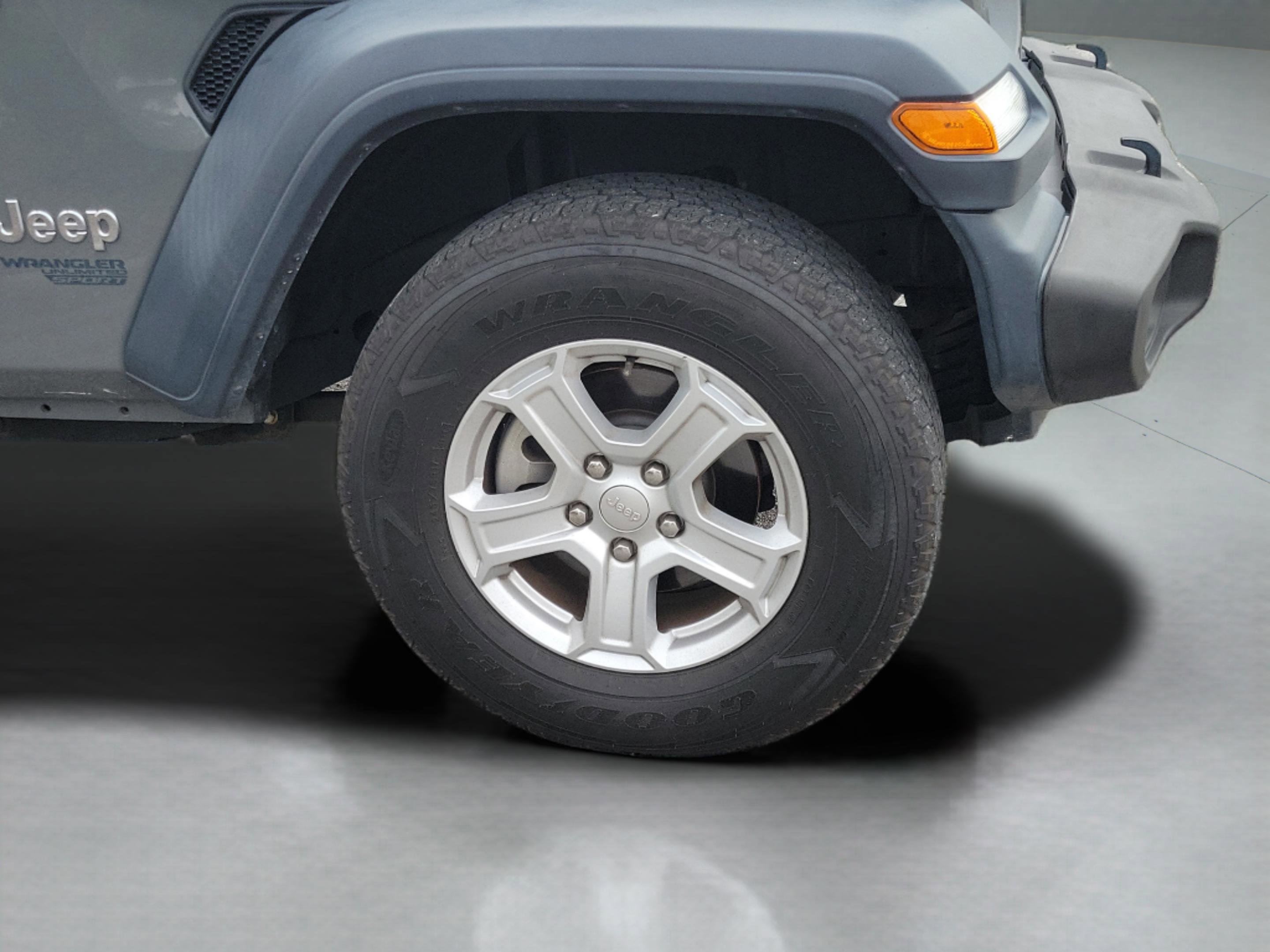 Used 2018 Jeep Wrangler Unlimited Sport S image 11