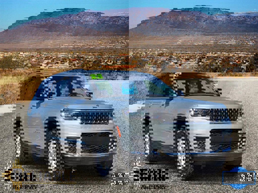 Used 2022 Jeep Grand Cherokee L Laredo w/ Luxury Tech Group I