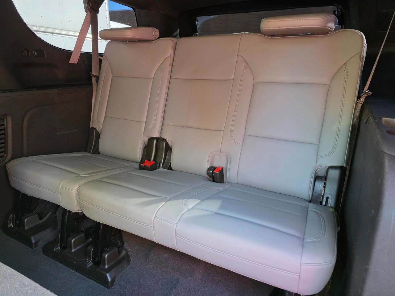 Used 2021 Chevrolet Suburban LT RWD image 29