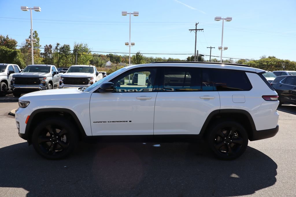 Used 2024 Jeep Grand Cherokee L Altitude image 26