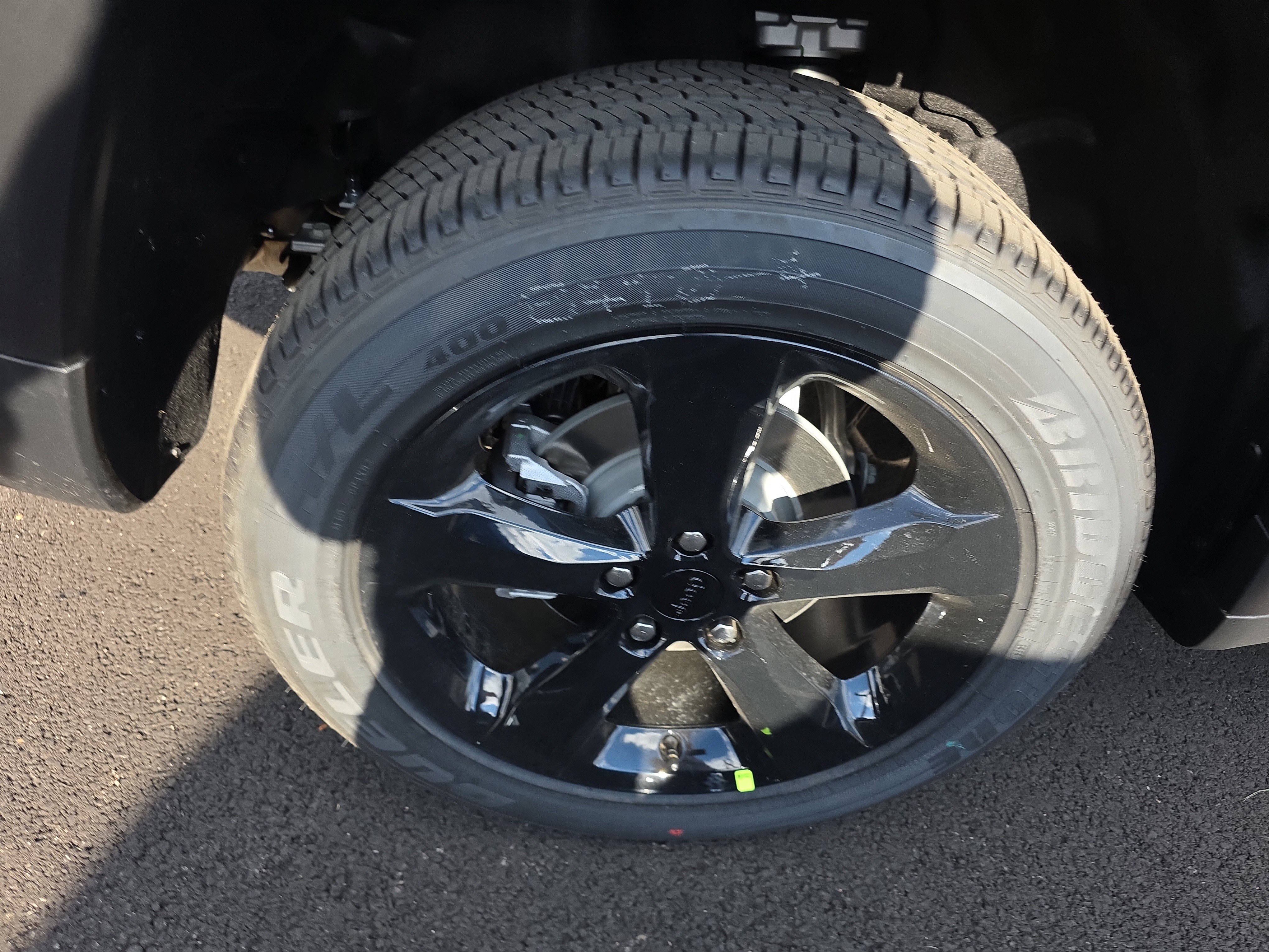 New 2025 Jeep Grand Cherokee Altitude image 28