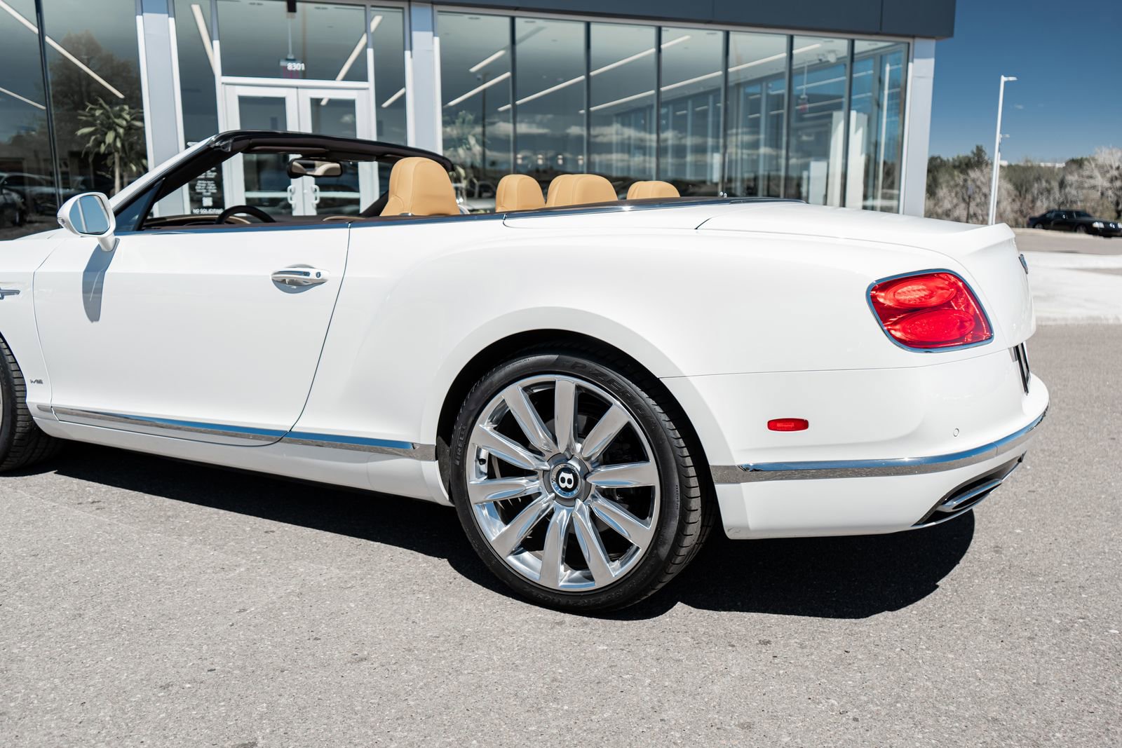 Used 2016 Bentley Continental GT image 9