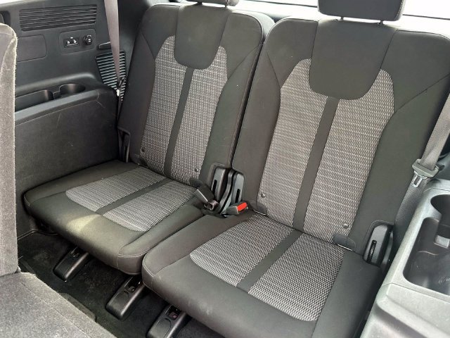 Used 2023 Kia Sorento LX FWD image 10