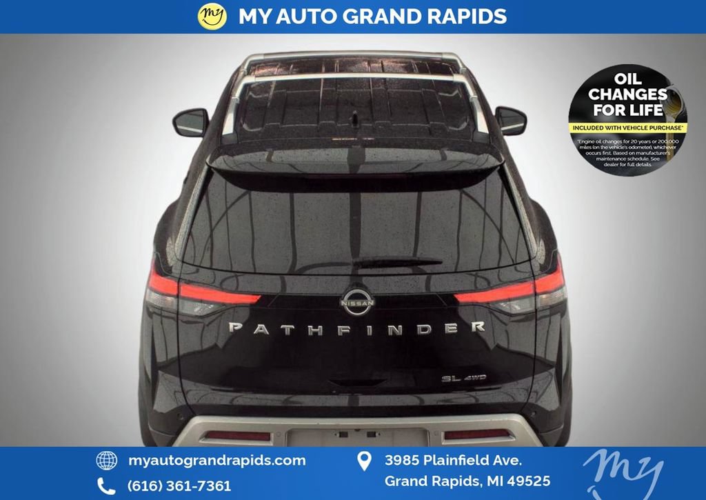 Used 2025 Nissan Pathfinder SL AWD/4WD image 38