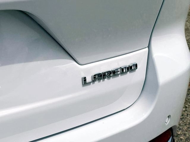 Certified 2023 Jeep Grand Cherokee Laredo w/ Luxury Tech Group I AWD/4WD image 10