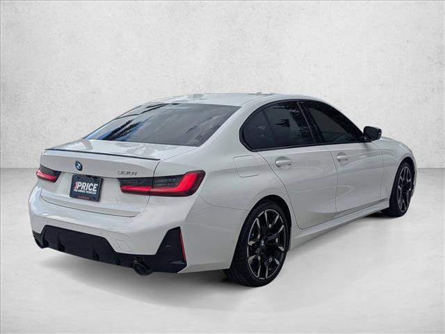 Certified 2025 BMW 330i Sedan w/ M Sport Package RWD image 5
