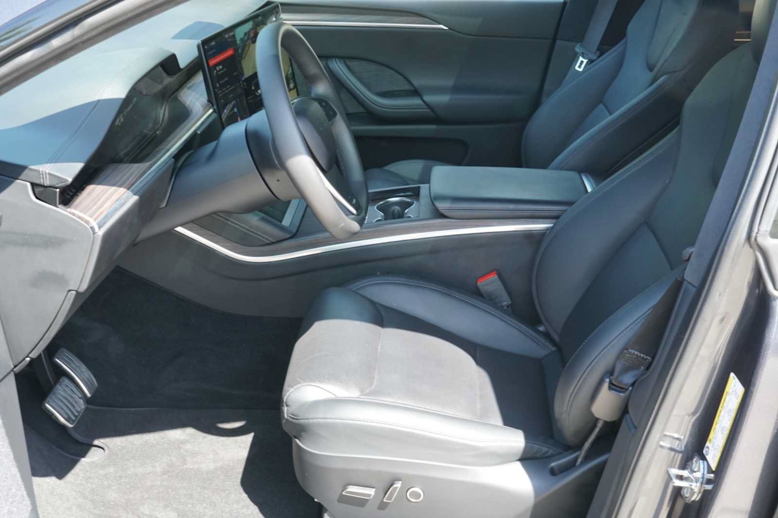 Used 2024 Tesla Model X AWD/4WD image 19