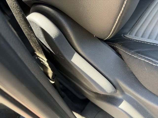 Used 2018 Ford Escape SE w/ SE Sport Appearance Package image 12