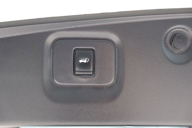 Used 2018 Nissan Pathfinder SL w/ Midnight Edition Package image 29