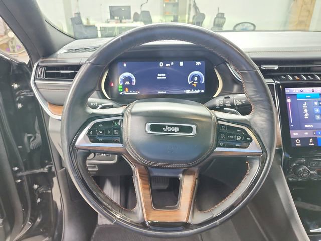 Used 2024 Jeep Grand Cherokee L Summit image 18