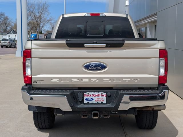 Used 2017 Ford F350 Lariat w/ Chrome Package image 4