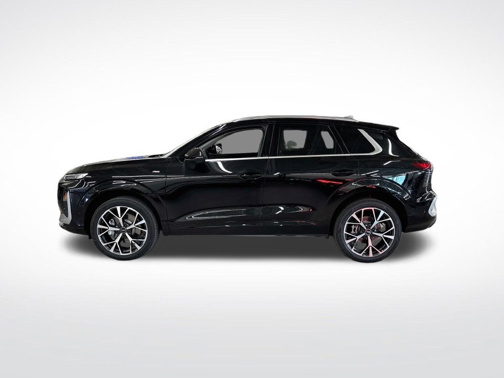New 2026 Audi Q3 quattro 2.0T AWD/4WD image 2