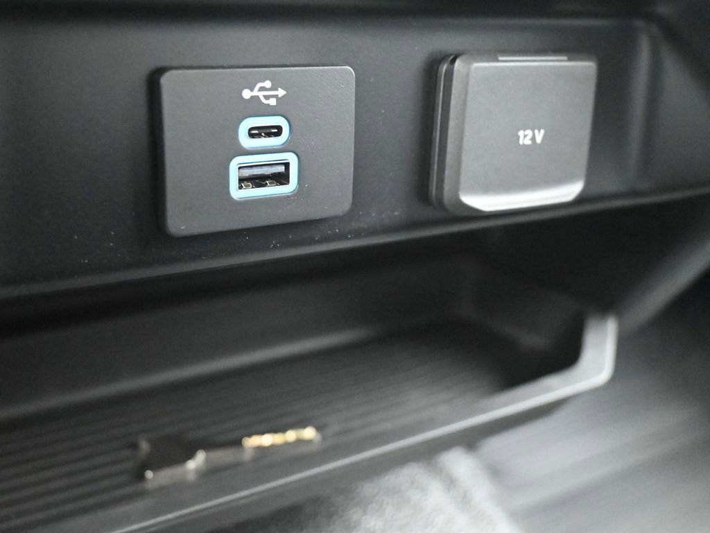 New 2026 Ford F450 Lariat w/ Lariat Premium Package image 17