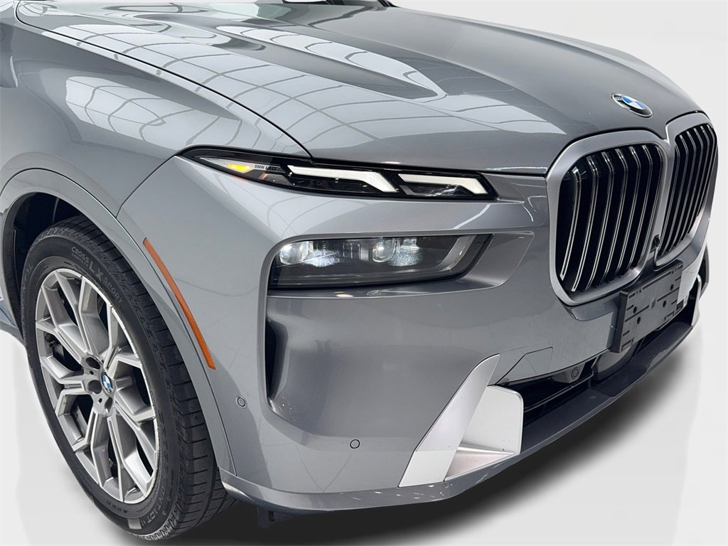 Used 2024 BMW X7 xDrive40i image 3