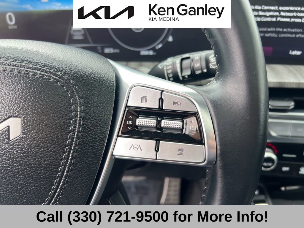 Used 2025 Kia Telluride SX w/ SX Captain's Chair Package image 32