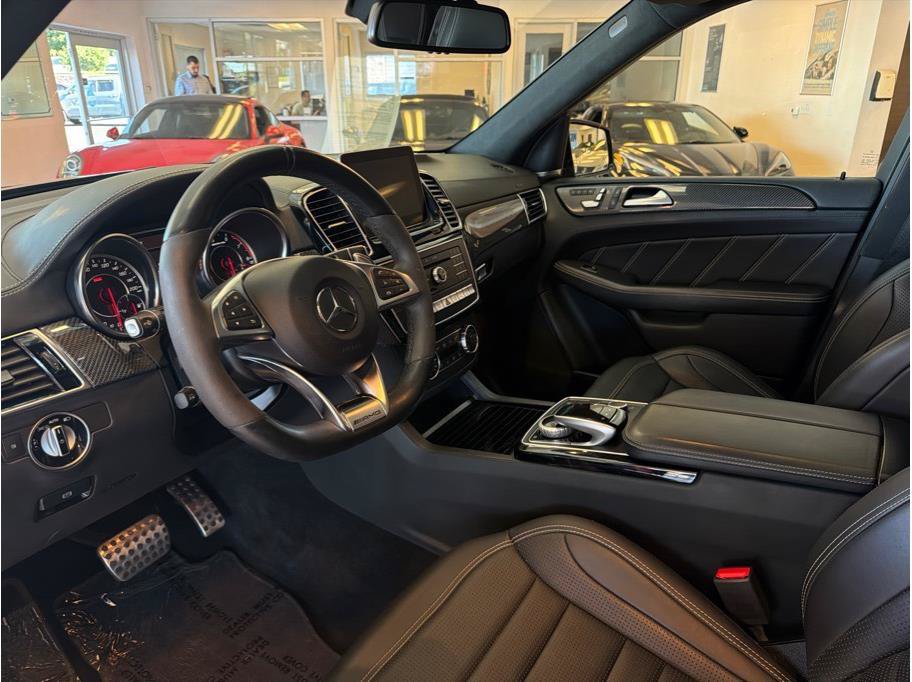 Used 2019 Mercedes-Benz GLE 63 AMG 4MATIC image 27