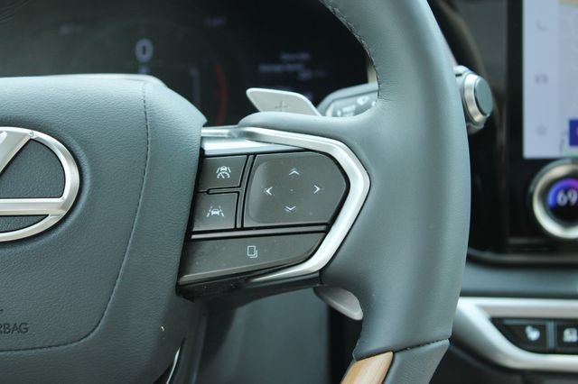 Used 2025 Lexus RX 350 AWD w/ Convenience Package image 23