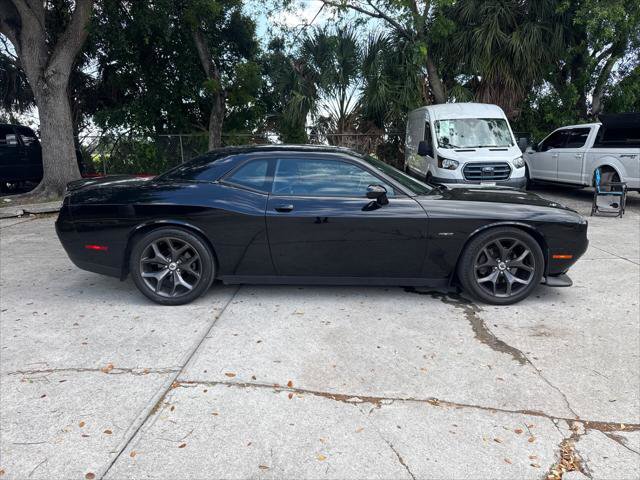 Used 2019 Dodge Challenger R/T RWD image 5