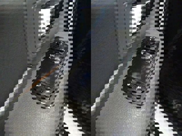 Used 2018 RAM 3500 Tradesman w/ Chrome Appearance Group image 7