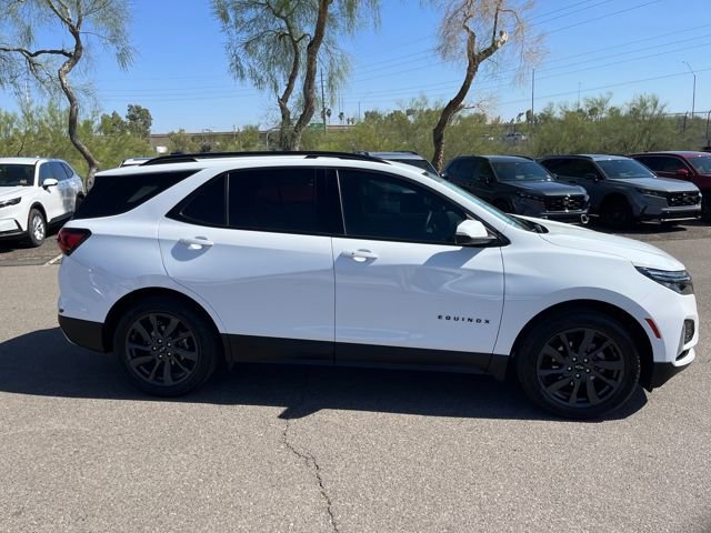 Used 2022 Chevrolet Equinox RS w/ Infotainment Package image 18