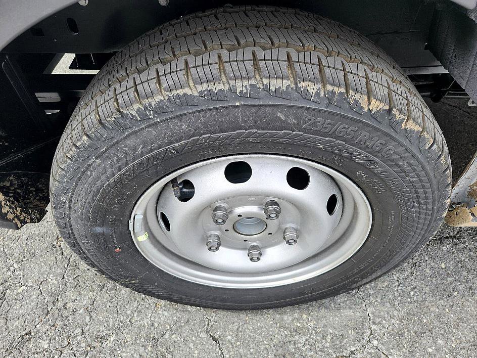 New 2024 Ford Transit 250 148 Medium Roof w/ Load Area Protection Package image 18