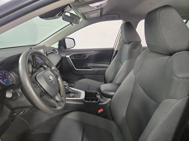 Used 2022 Toyota RAV4 LE AWD/4WD image 11