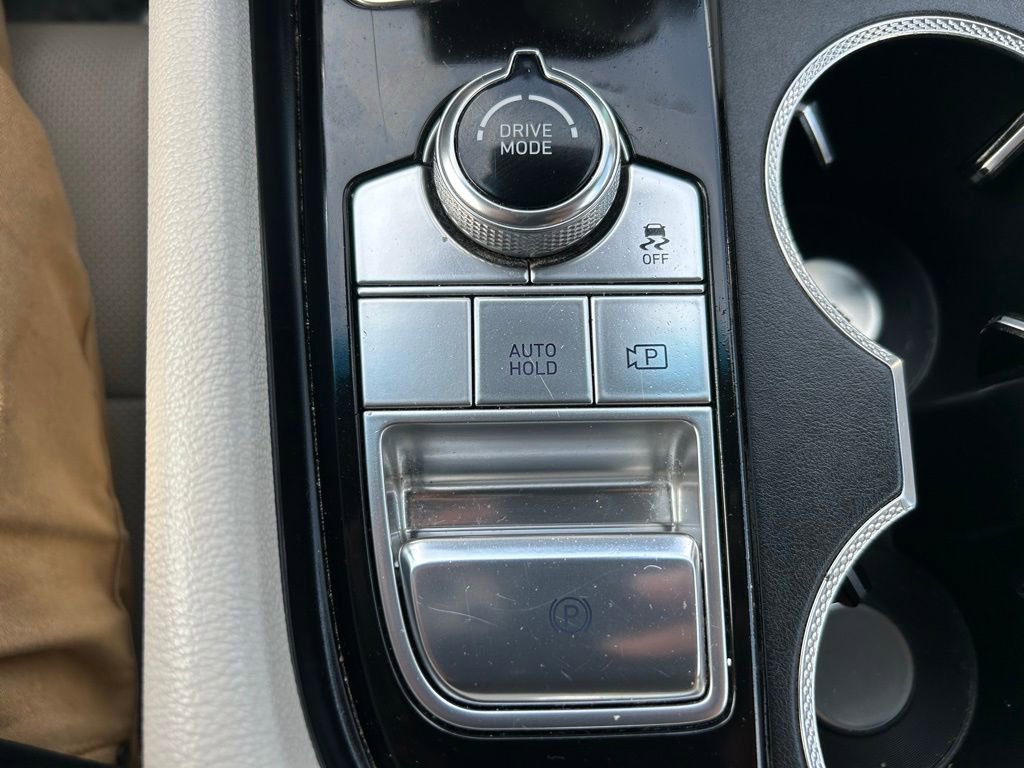 Used 2024 Genesis G70 2.5T image 28